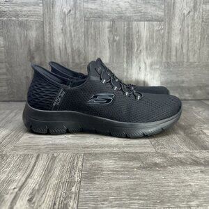 Skechers Summit Women's size 9 Triple Black Slip In Shoes